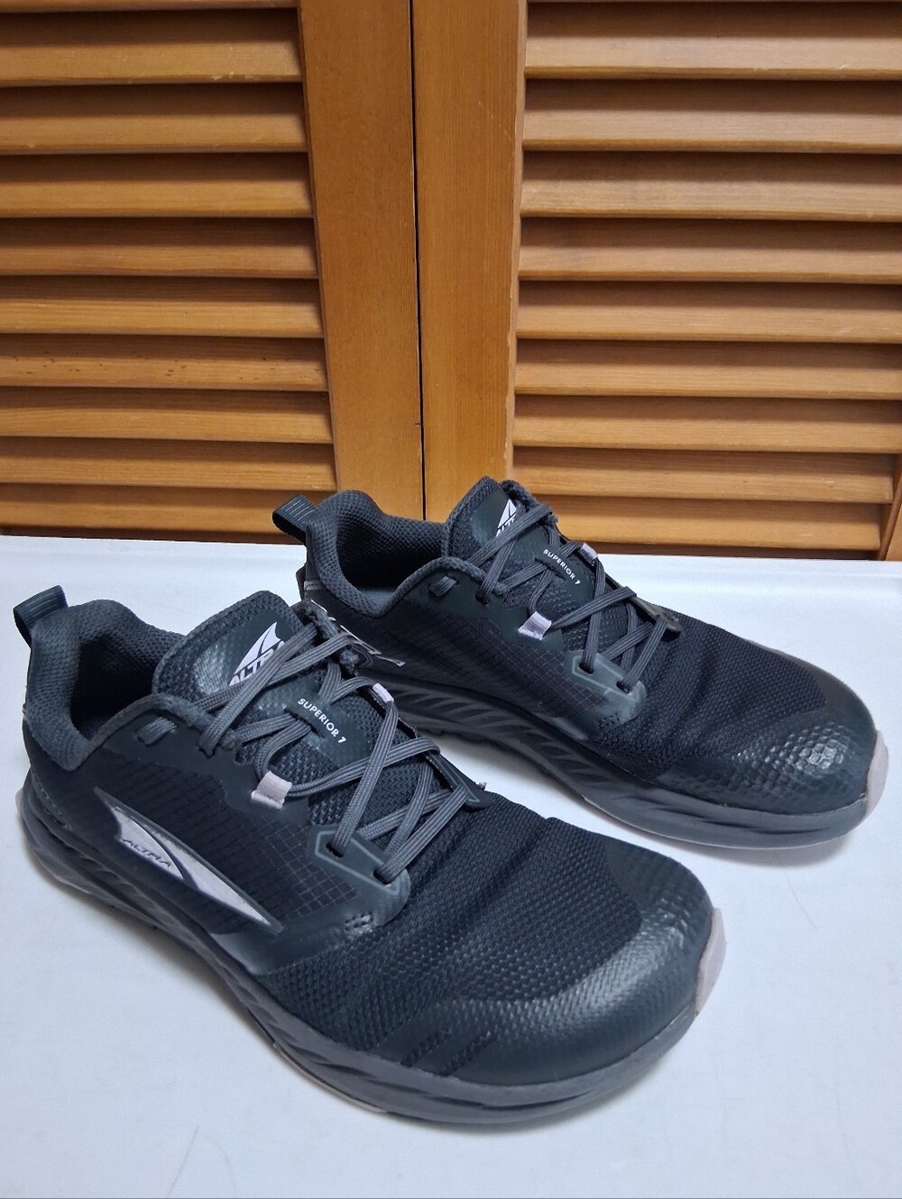Altra Superior 7 Womens 7.5 Lightweight Trail Running Hiking Shoes Black Purple